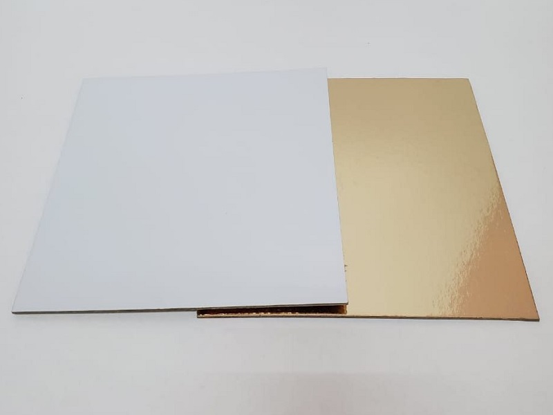 Подложка для торта квадратная 20*20см., толщина 1,5 мм., цвет золото/серебро, двухсторонняя